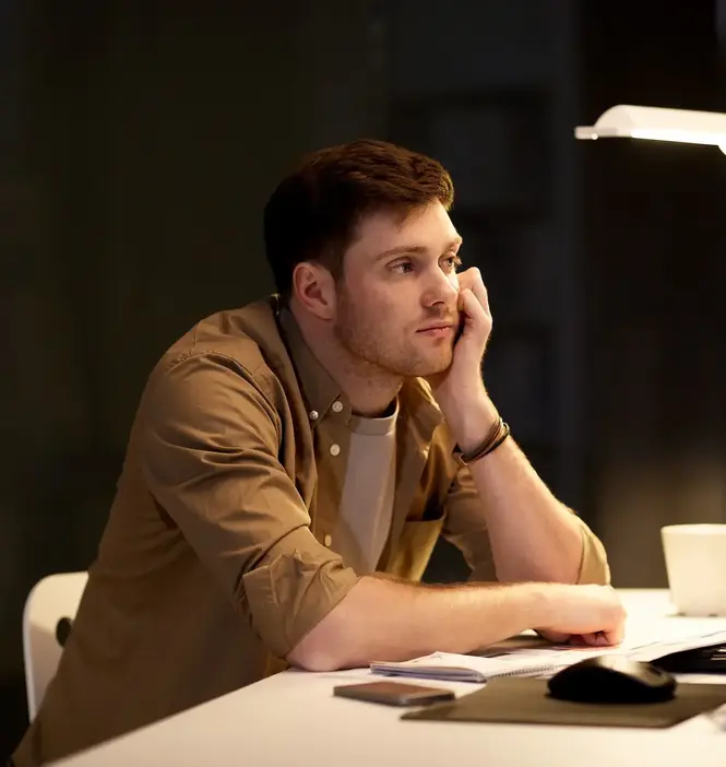 Adulto frustrado com inglês